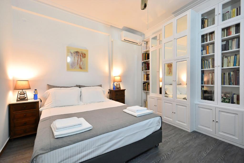 Plaka Elegant Apartment Athen Eksteriør billede